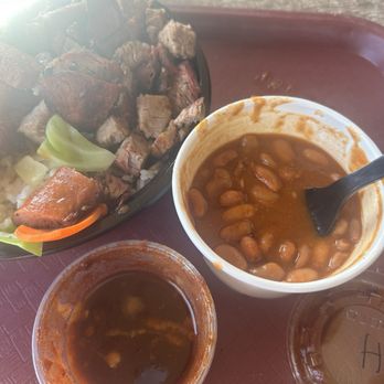 Best Bar-BQ - Tri-Tip and hot link bowl, side of chili beans, hot bbq sauce - Barbeque Near Me - Santa Paula, California Best Bar-BQ - Tri-Tip and hot link bowl, side of chili beans, hot bbq sauce - Barbeque Near Me - Santa Paula, California