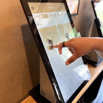 Amorino Gelato - Order Up - Gelato Near Me - Cambridge, Massachusetts