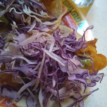 La Capital Tacos - Closeup of the Rosarito taco (battered shrimp). - Mexican Near Me - Montreal, Quebec