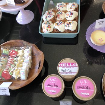 Fluff Bake Bar - Bakeries Near Me - Houston, Texas