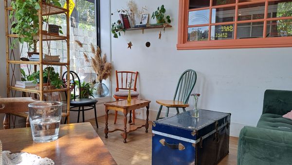 Café des Habitudes by null