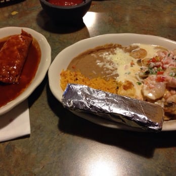 Pueblo Mexican Restaurant - Beef tamale with grilled chicken, mushrooms, cheese, & pico de gallo sided with rice & beans ! Yummy !!! - Mexican Near Me - Lawrence, Kansas Pueblo Mexican Restaurant - Beef tamale with grilled chicken, mushrooms, cheese, & pico de gallo sided with rice & beans ! Yummy !!! - Mexican Near Me - Lawrence, Kansas