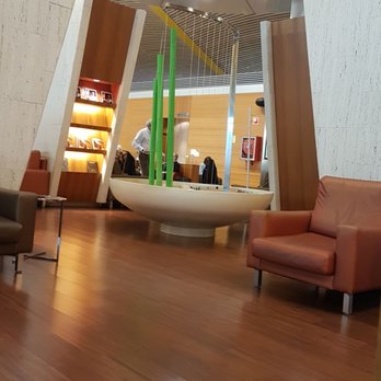 Iberia Dalí - Airport Lounges Near Me - Madrid, M