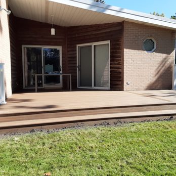Royal Deck - New deck with sturdy, attractive railing. - Decks & Railing Near Me - Naperville, Illinois