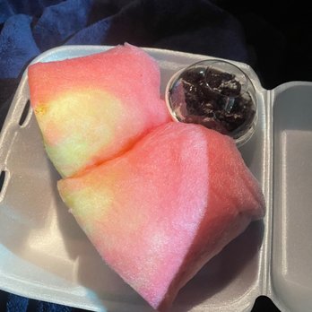 Creamberry - Cotton Candy Burrito!! - Desserts Near Me - Las Vegas, Nevada Creamberry - Cotton Candy Burrito!! - Desserts Near Me - Las Vegas, Nevada
