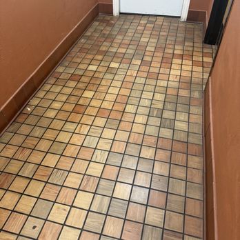 Sakura Buffet - Wet floor of toiet water - Chinese Near Me - Bakersfield, California Sakura Buffet - Wet floor of toiet water - Chinese Near Me - Bakersfield, California