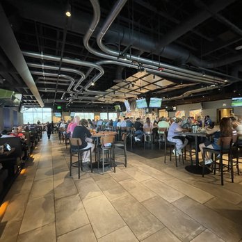 Yard House - Inside seating - New American Near Me - Sarasota, Florida Yard House - Inside seating - New American Near Me - Sarasota, Florida