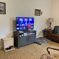 McKnight Place Assisted Living & Memory Care - Living room in suite