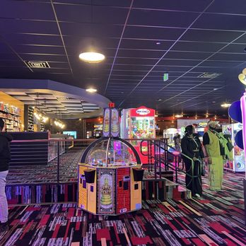 Circle Bowl & Entertainment - Arcade área - Bowling Near Me - Piscataway, New Jersey Circle Bowl & Entertainment - Arcade área - Bowling Near Me - Piscataway, New Jersey