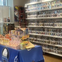 Collector Cave - Funko Pop! Figure wall