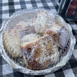 Annie's Pizza - Garlic knots