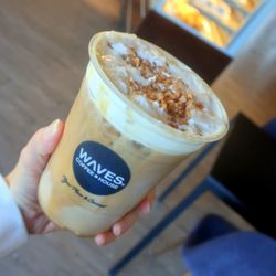 Waves Coffee House