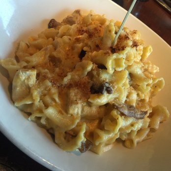 Yard House - Gardein Mac n cheese. Mine tasted pretty bland. - Bars Near Me - Long Beach, California