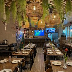 Timog - Insidenof Timog Resto