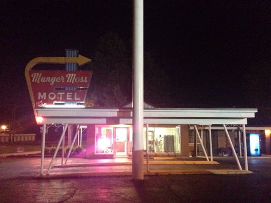Munger Moss Motel by null