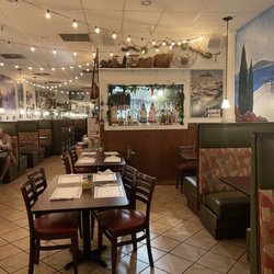 Nomiki's Plakka Greek Restaurant - Inside
