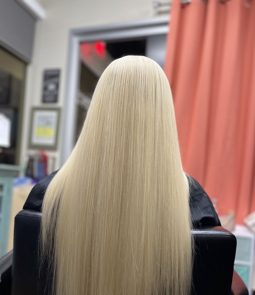 Color Splash Salon Image