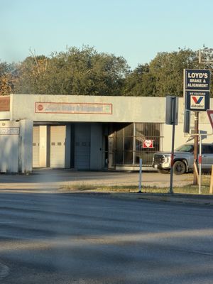 Loyd's Brake & Alignment