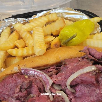 Lay down lounge - pastrami sandwich - Food Delivery Services Near Me - Des Moines, Iowa Lay down lounge - pastrami sandwich - Food Delivery Services Near Me - Des Moines, Iowa