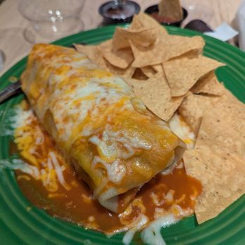 Dos Coyotes Border Cafe - Ranchero burrito - Mexican Near Me - Lincoln, California