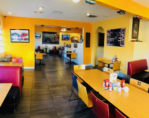 Beny's Diner by null