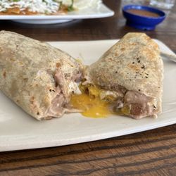 Dos Botellas - Breakfast Burrito