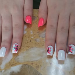 My flower style nails are ready for springs flowers! Love this design My flower style nails are ready for springs flowers! Love this design
