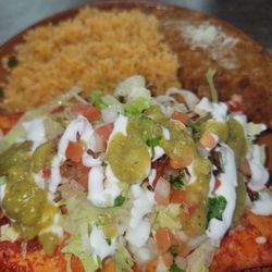 Delicias Roberta’s - 2 asada enchilada platter