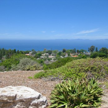 Rico Place Park - Parks Near Me - Palos Verdes Estates, California