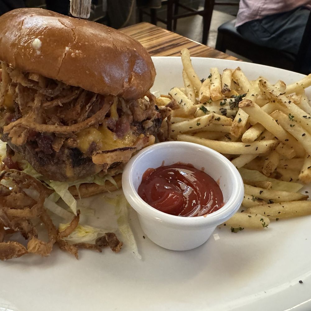 Burban Kitchen - Hudson burger - New American Near Me - Chico, California Burban Kitchen - Hudson burger - New American Near Me - Chico, California