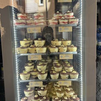 Two Sizes - Desserts Near Me - Rome, RM