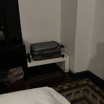 Praktik Rambla - Suitcase rack - Hotels Near Me - Barcelona, B Praktik Rambla - Suitcase rack - Hotels Near Me - Barcelona, B