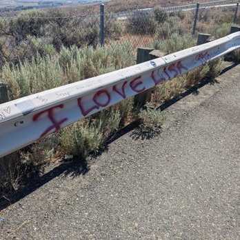 Manastash Ridge Viewpoint - Graffiti - Hiking Near Me Manastash Ridge Viewpoint - Graffiti - Hiking Near Me