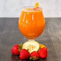 I am Gorgeous Cold Pressed Juice - Strawberries, Cucumber, Mint