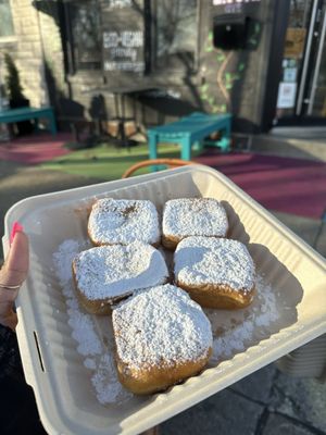 Ice Queens Snowball Shop by null