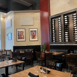 El Mercat Bar De Tapas - View of the interior seating