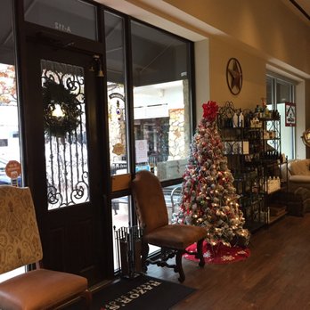 Razor's Edge Barber Shop - Barbers Near Me - Plano, Texas