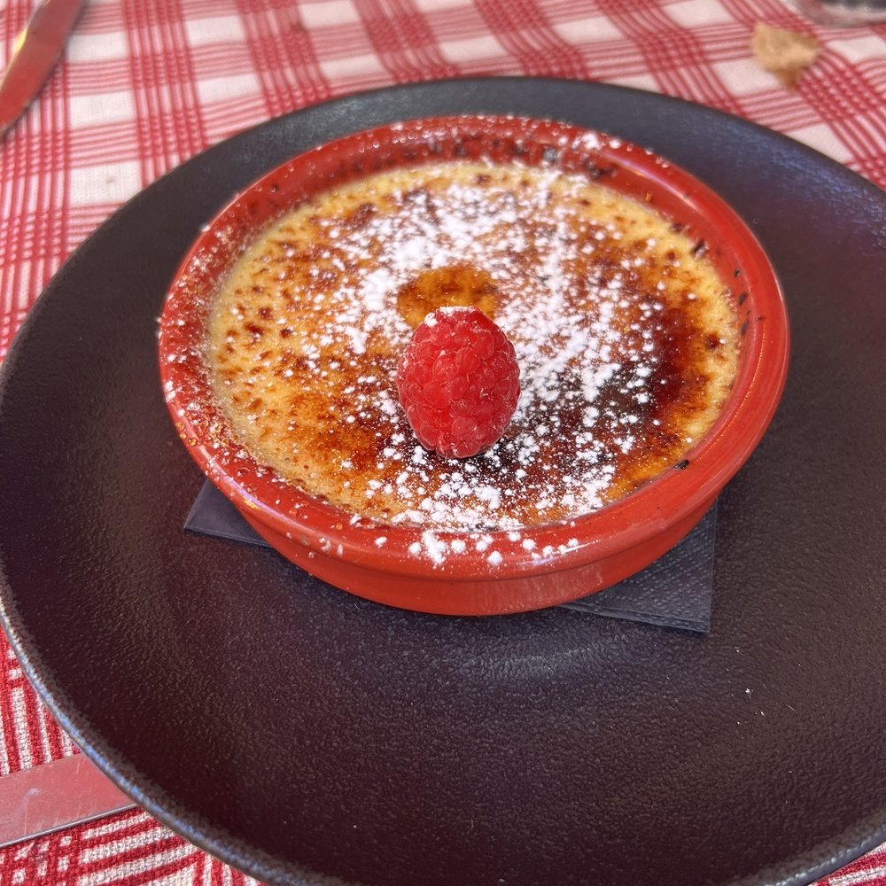 Lyonnaise creme brûlée Lyonnaise creme brûlée