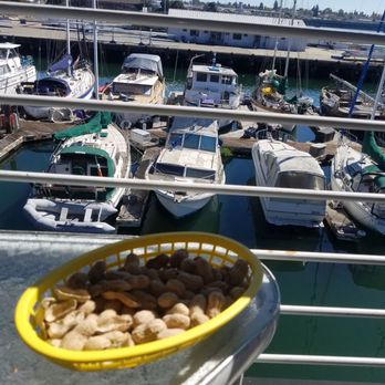 Quinn's Lighthouse - Seafood Near Me - Oakland, California Quinn's Lighthouse - Seafood Near Me - Oakland, California