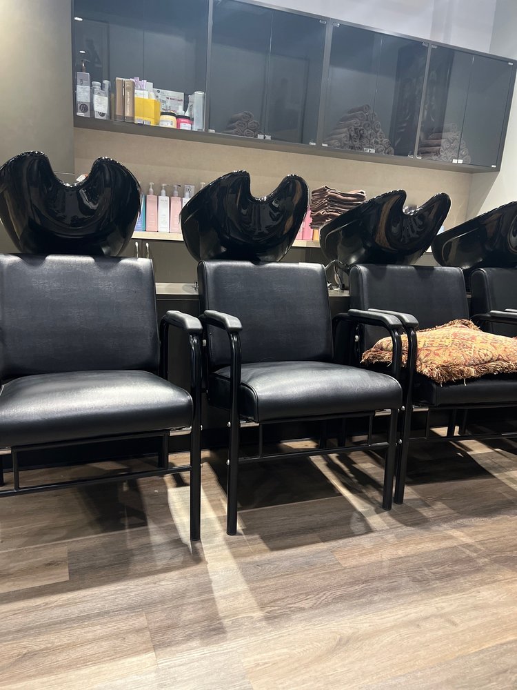 D'Bella Salon Image