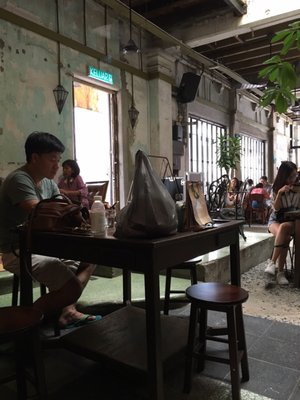 leaf & co. cafe by null