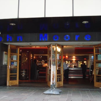The Sir John Moore - The Sir John Moore, Glasgow - Gastropubs Near Me - Glasgow, GLG