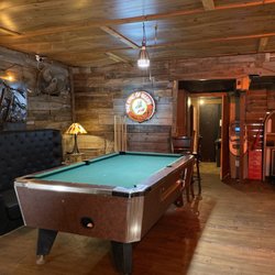 Mom’s Bar