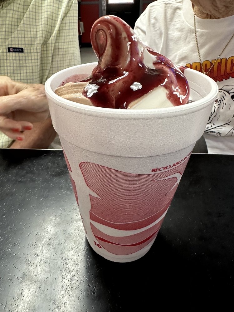 PAUL’S DRIVE IN Updated October 2024 18 Photos & 30 Reviews 17 Church St, Shelby, Ohio