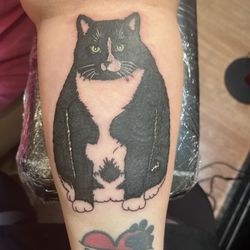 Paradise Lost Tattoos & Body Piercings