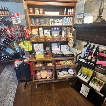 Hill Country Wine Shoppe - Wineries Near Me - Wimberley, Texas Hill Country Wine Shoppe - Wineries Near Me - Wimberley, Texas