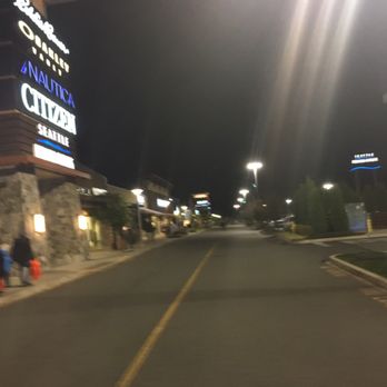 Seattle Premium Outlets - Shopping Centers Near Me - Tulalip, Washington Seattle Premium Outlets - Shopping Centers Near Me - Tulalip, Washington