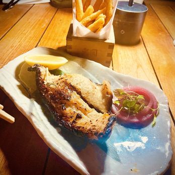 ETARU - Seabreem with fries and pickled onions - Japanese Near Me - Hallandale Beach, Florida ETARU - Seabreem with fries and pickled onions - Japanese Near Me - Hallandale Beach, Florida