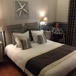 Host & Vinum - Room 27 - bed
