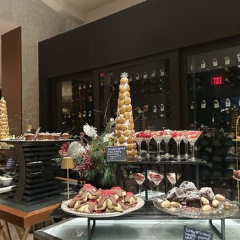 Four Seasons Hotel - Austin - Hotels Near Me - Austin, Texas